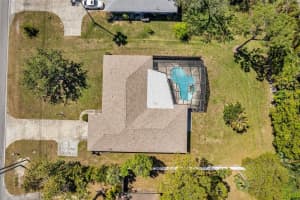 106 INDIAN ROCKS ROAD, BELLEAIR BLUFFS, FL 33770 Sold 04/17/25
