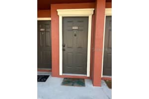 5553 Baywater Dr, TAMPA
