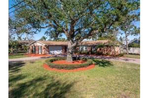 6804 SEA GULL DRIVE, ST PETERSBURG, FL 33707 Sold 07/11/25