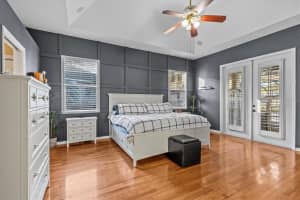 2309 VALRICO FOREST DR, VALRICO, FL 33594 Sold 10/16/25