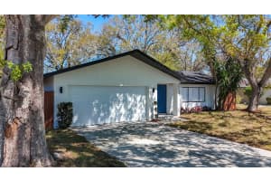 7711 DOVER COURT, ST PETERSBURG, FL 33709 Sold 04/17/25
