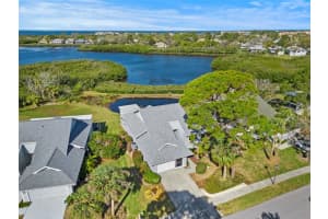 1020 Lake Avoca Dr, TARPON SPRINGS