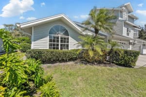 11722 CURRIE LANE, LARGO, FL 33774 Sold 04/21/25