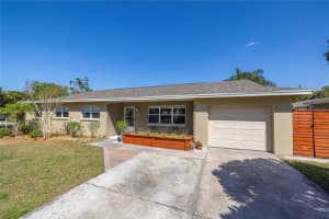 160 AVON DRIVE, SAFETY HARBOR, FL 34695 Sold 05/01/25