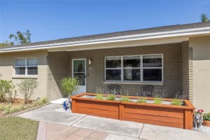 160 AVON DRIVE, SAFETY HARBOR, FL 34695 Sold 05/01/25