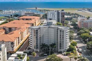 470 3rd St S #814, ST PETERSBURG