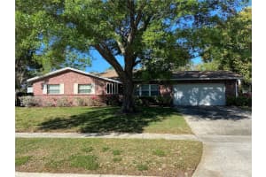 504 CARRIAGE HILLS DRIVE, TEMPLE TERRACE, FL 33617 Sold 04/18/25