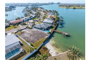 8043 CAUSEWAY BOULEVARD, ST PETERSBURG, FL 33707 - MLS#MFRTB8361782