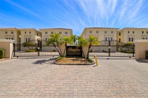 1076 PASEO DEL RIO NE, ST PETERSBURG, FL 33702 - MLS#MFRTB8361786