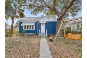 1700 30th Ave N, ST PETERSBURG