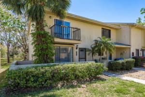 9037 Pebble Creek Dr, TAMPA