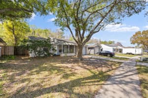 2906 CEDARIDGE DRIVE, TAMPA, FL 33618 Sold 04/14/25