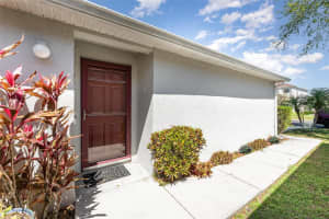 2076 WHISPERING TRAILS BOULEVARD, WINTER HAVEN, FL 33884 Sold 06/27/25
