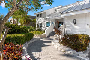 517 BELLE ISLE AVENUE, BELLEAIR BEACH, FL 33786 Sold 09/08/25