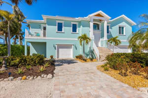 506 65TH STREET, HOLMES BEACH, FL 34217 - MLS#MFRTB8362062