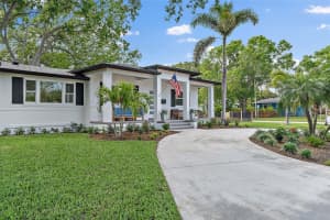 3520 POPLAR STREET, ST PETERSBURG, FL 33704 Sold 10/01/25