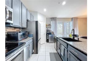 10240 BAYOU GRANDE AVENUE, SEMINOLE, FL 33772 Sold 05/20/25