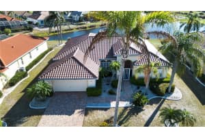 1308 CRYSTAL GREENS DRIVE, SUN CITY CENTER, FL 33573 - MLS#MFRTB8362278