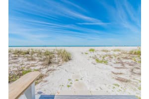 1370 GULF BOULEVARD, CLEARWATER, FL 33767 Sold 06/18/25