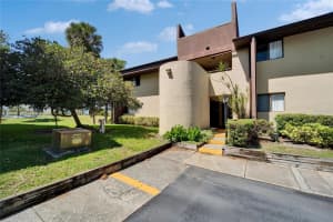 880 VILLAGE DRIVE, ST PETERSBURG, FL 33716 Sold 05/21/25