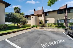 880 VILLAGE DRIVE, ST PETERSBURG, FL 33716 Sold 05/21/25