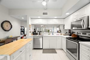 1200 COUNTRY CLUB DRIVE DRIVE, LARGO, FL 33771 - MLS#MFRTB8362590