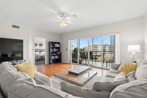 1200 COUNTRY CLUB DRIVE DRIVE, LARGO, FL 33771 - MLS#MFRTB8362590