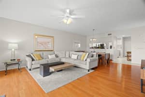 1200 COUNTRY CLUB DRIVE DRIVE, LARGO, FL 33771 - MLS#MFRTB8362590