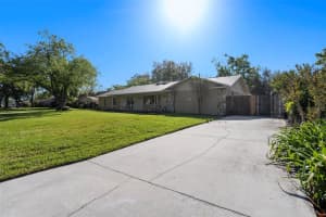 2208 PARKWOOD DRIVE, VALRICO, FL 33594 Sold 04/30/25