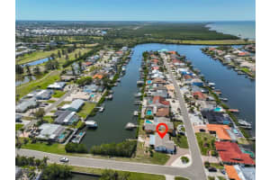 902 CHIPAWAY DRIVE, APOLLO BEACH, FL 33572 Sold 04/29/25