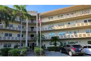 5725 80th St N #107, ST PETERSBURG