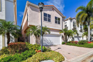 1035 ROYAL PASS ROAD, TAMPA, FL 33602 Sold 05/12/25