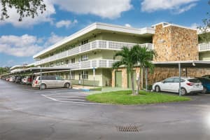 4885 1st St Ne #305, ST PETERSBURG