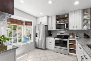 2414 HOUNDS TRAIL, PALM HARBOR, FL 34683 Sold 05/09/25