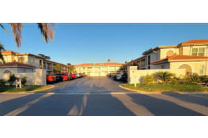 10351 Regal Dr #18, LARGO