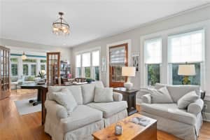 201 72ND STREET, ST PETERSBURG, FL 33710 Sold 05/16/25