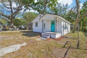 2111 E Ellicott St, TAMPA