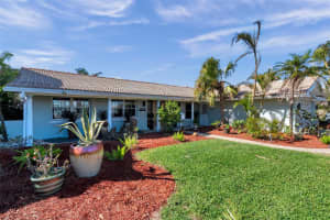 8032 13TH AVENUE, ST PETERSBURG, FL 33707 - MLS#MFRTB8363649