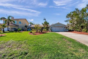 8032 13TH AVENUE, ST PETERSBURG, FL 33707 - MLS#MFRTB8363649