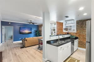 215 CENTRAL AVENUE, ST PETERSBURG, FL 33701 - MLS#MFRTB8363695