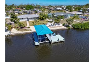 810 BLUE HERON BOULEVARD, RUSKIN, FL 33570 Sold 06/06/25