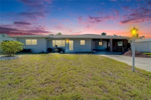 810 BLUE HERON BOULEVARD, RUSKIN, FL 33570 Sold 06/06/25