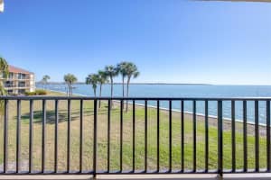 7540 SUNSHINE SKYWAY LANE, ST PETERSBURG, FL 33711 Sold 04/25/25