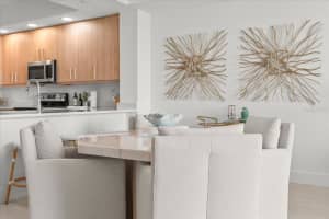 415 ISLAND WAY, CLEARWATER BEACH, FL 33767 Sold 05/05/25