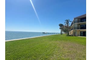 7500 SUNSHINE SKYWAY LANE, ST PETERSBURG, FL 33711 Sold 06/02/25