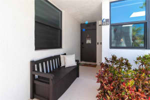 523 BAYPORT WAY, LONGBOAT KEY, FL 34228 Sold 06/18/25