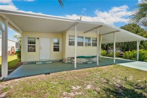 4632 Coral St, ZEPHYRHILLS