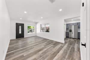 536 CENTER STREET, TARPON SPRINGS, FL 34689 Sold 04/08/25