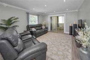 200 GLENNES LANE, DUNEDIN, FL 34698 Sold 06/27/25
