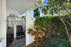 5203 BAYSHORE BOULEVARD, TAMPA, FL 33611 Sold 05/23/25